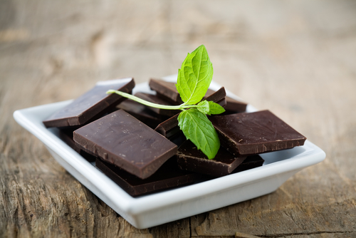 healthy fitness foods : dark chocolate