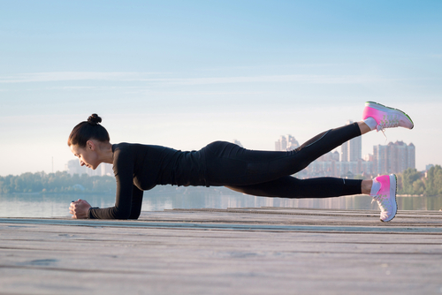 exercices pour retrouver la ligne avant l'ete : gainage