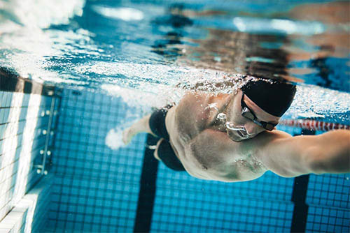 anti cellulite exercise: swimming