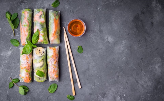 Une des recettes à moins de 300 calories, rouleaux de printemps 