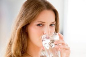 L'eau pour ne plus grignoter entre les repas