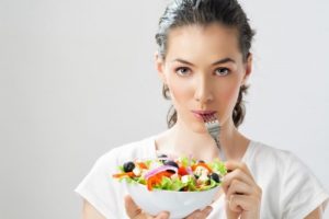 Manger copieusement peut vous empêcher de perdre du poids